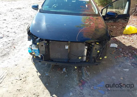 2020 Toyota Corolla Le z USA, uszkodzony, nr VIN 5YFEPRAE2LP071937